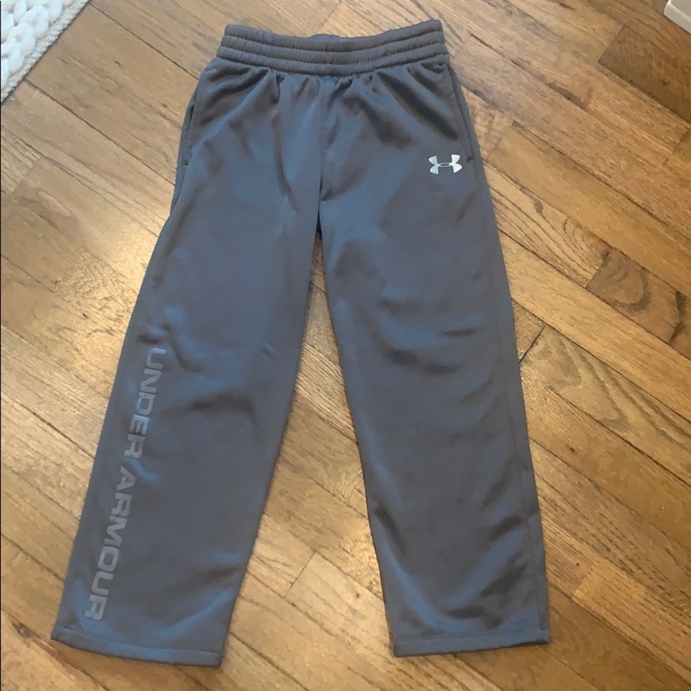 Under Armour pants size 6 gray